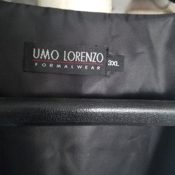 Vest - Picture 3 of 3